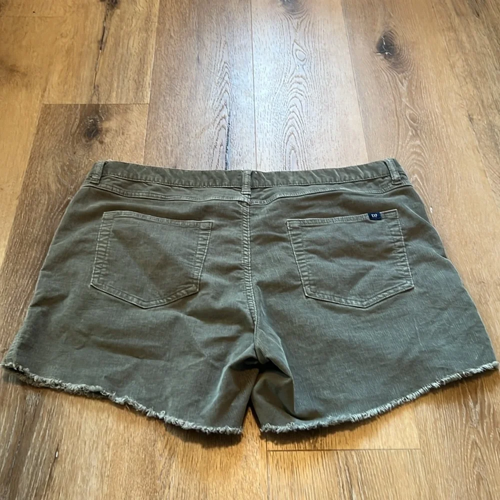 GAP Green Jean Shorts with Frayed Hem Size 16